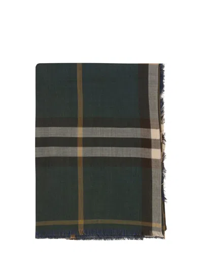 Shop Burberry Vintage-check Frayed-edge Scarf In Ivy