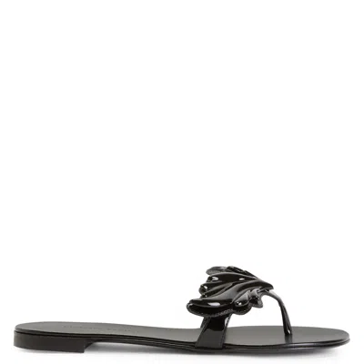 Giuseppe Zanotti Cruel Patent-effect Flip Flops In Black