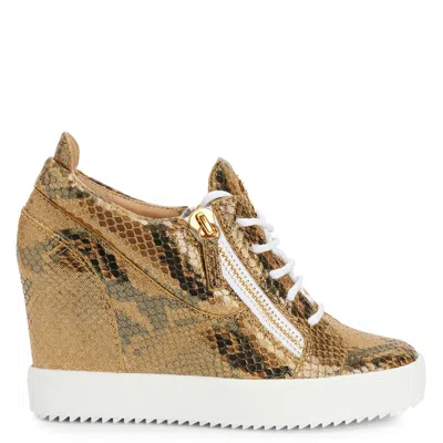 Giuseppe Zanotti Kriss Wedge-heel Sneakers In Gold