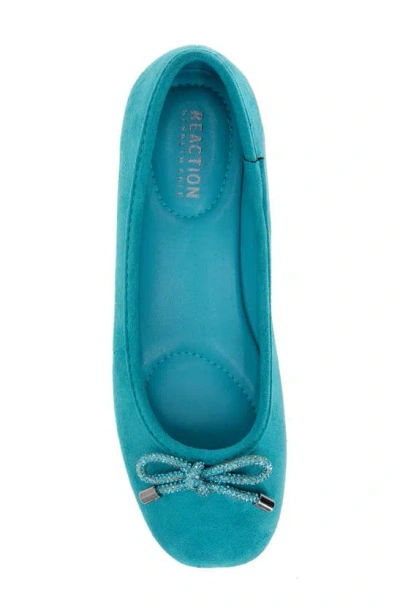 Reaction Kenneth Cole Elstree Bow Flat In Teal Micro