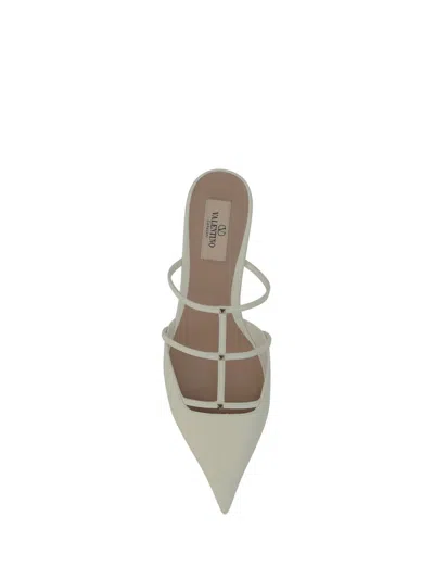 Shop Valentino Garavani Sandals In Ivory