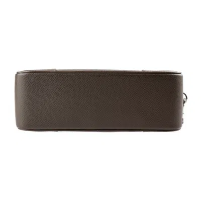 Pre-owned Louis Vuitton Neo Pavel Brown Leather Clutch Bag ()