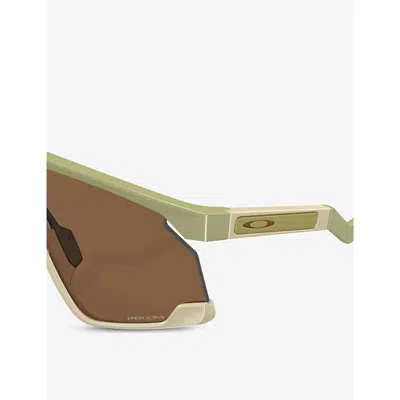 Oakley Womens Brown Oo9280 Bxtr Shield-frame O-matter Sunglasses In Brown