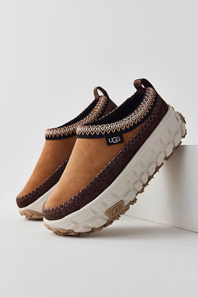 Shop Ugg Venture Daze Mule Shoe In Chestnut/ceramic, Women's At Urban Outfitters