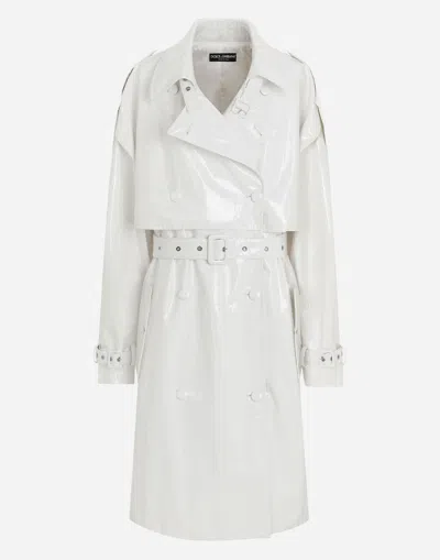 Dolce & Gabbana Belted Patent-finish Trench Coat In ホワイト