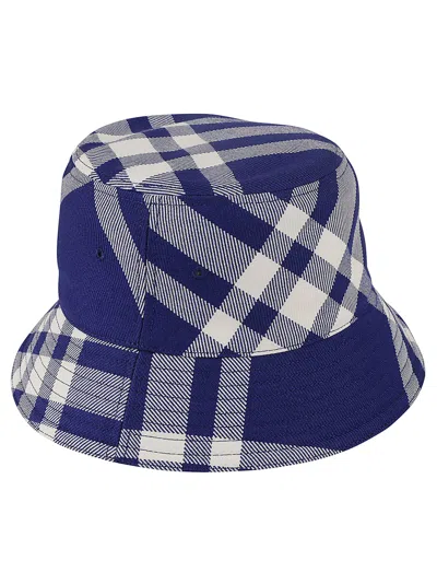 Shop Burberry Check Bucket Hat In Knight Ip Check