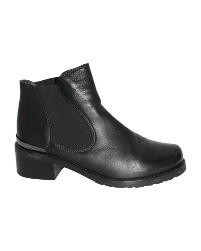Shop Stuart Weitzman Ankle Boots In Black Leather