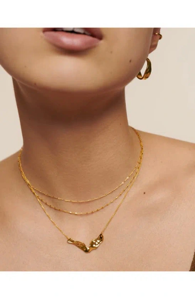 Monica Vinader The Wave Pendant Necklace In 18ct Gold Vermeil