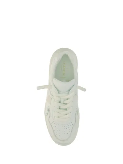 Shop Valentino Garavani Sneakers In Bianco