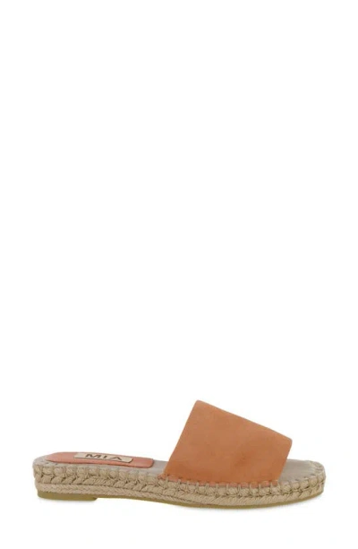 Mia Noveli Espadrille Platform Slide Sandal In Coral