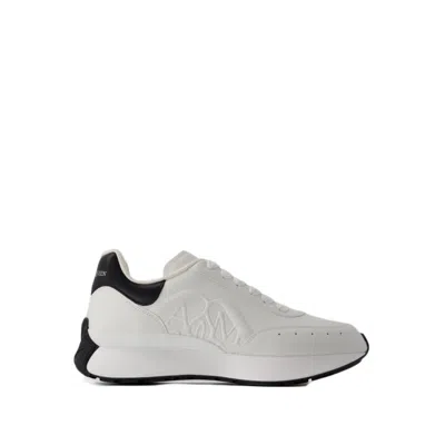 Shop Alexander Mcqueen Sprint Runner Sneakers - Leather - White/black