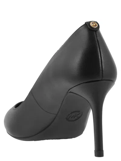 Michael Kors Lace-up Flat Shoes With Elegant Design And Modern Appeal In Black