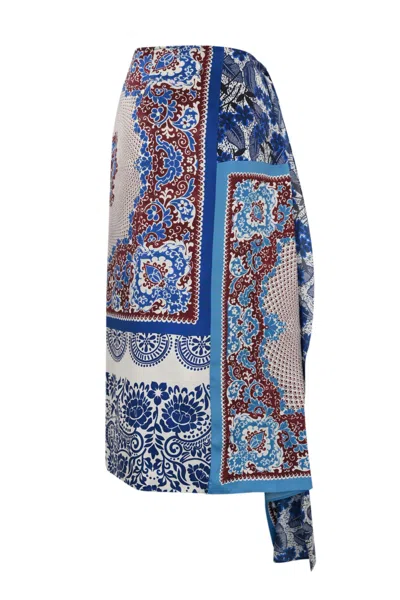 Shop Weekend Max Mara Nuevo Printed Silk Skirt In Blue