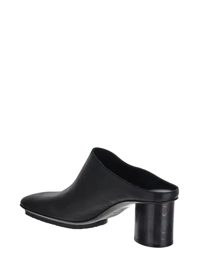 Shop Uma Wang Stone Mule In Black