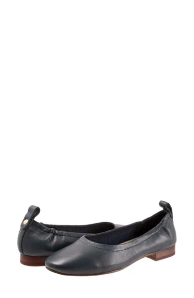 Shop Trotters Gia Ballet Flat In Navy