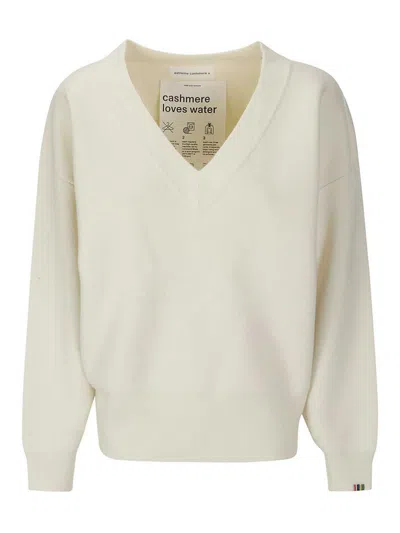 Shop Extreme Cashmere V-neck Sweater In Cream