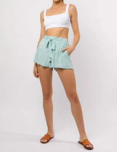 Shop Gilli The Daisy Shorts In Sage White In Blue