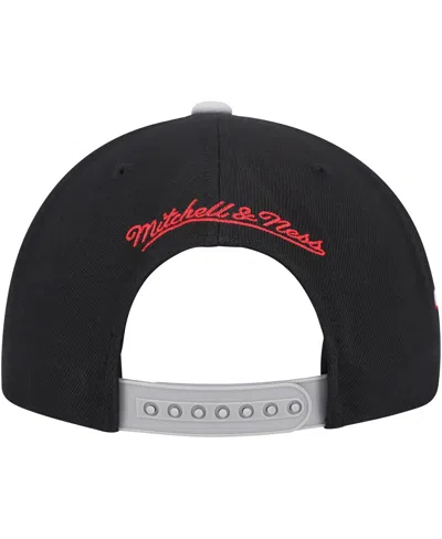 Mitchell & Ness Men's  Black, Gray Chicago Bulls Core Snapback Hat In Black,gray