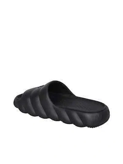 Pre-owned Moncler Lilo Black Quilted Slides