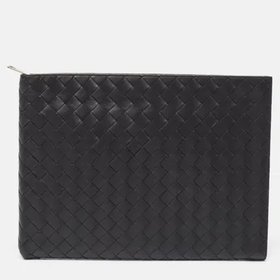 Pre-owned Bottega Veneta Black Intrecciato Leather Half Zip Pouch