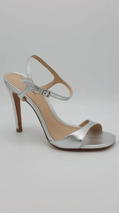 Schutz Jade Heels In Prata In Silver