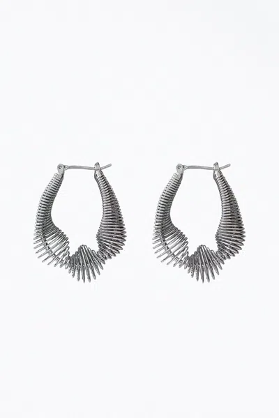Shop Videmus Omnia Metropolis Twisted Hoop Earrings In Silver In Black