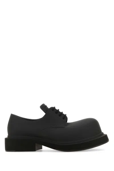 Shop Balenciaga Flat Shoes In Black