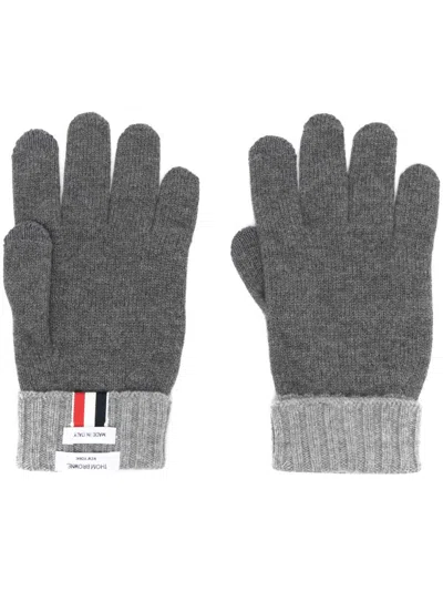 Shop Thom Browne Gloves In Med Grey