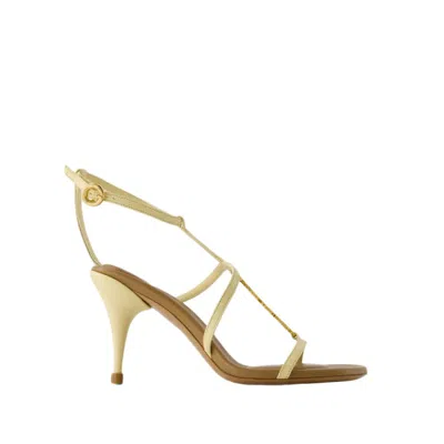 Shop Jacquemus Pralu Sandals - Leather - Ivory In White