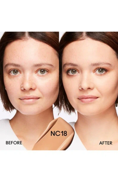 Mac Cosmetics Studio Fix Fluid Spf 15 24hr Matte Foundation + Oil Control In Nc18