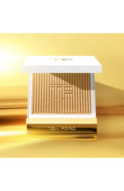 Shop Tom Ford Soleil Glow Highlighter In 01 Nude Sand