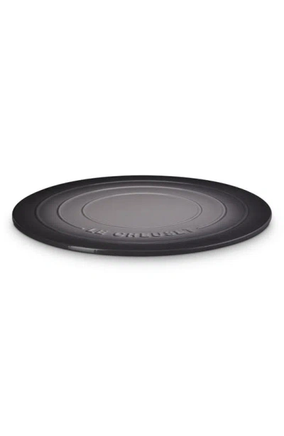 Le Creuset Round Pizza Stone In Oyster