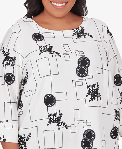 Shop Alfred Dunner Plus Size Opposites Attract Black White Geometric Top In Multi