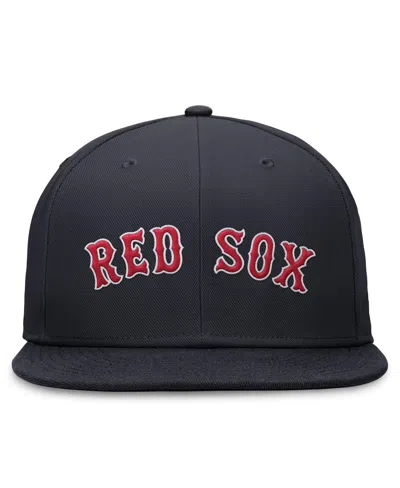 Shop Nike Men's  Navy Boston Red Sox Evergreen Performance Fitted Hat