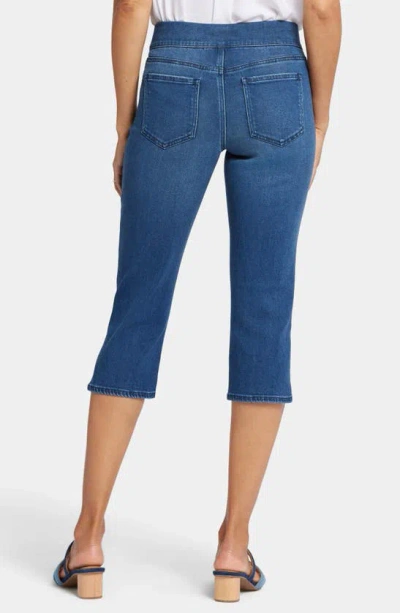 Nydj Dakota Side Slit Pull-on Capri Jeans In Olympus