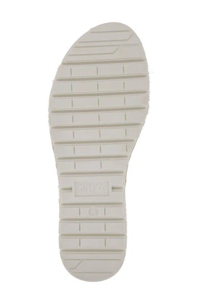 Mia Kasandra Platform Sandal In Black Bona