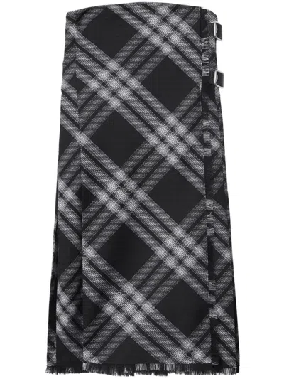 Burberry Midi Dress With Check Pattern In Black