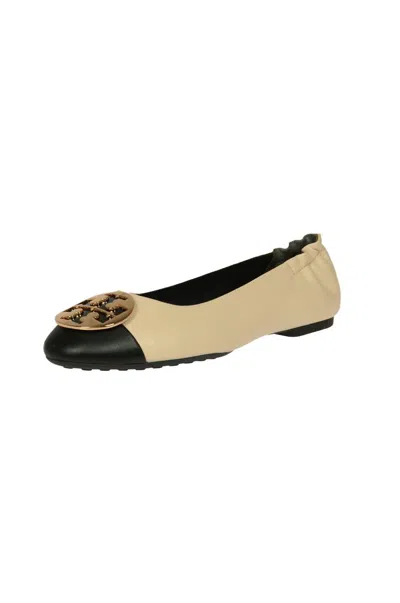 Shop Tory Burch Flat Shoes In New Cream / Black / Gold