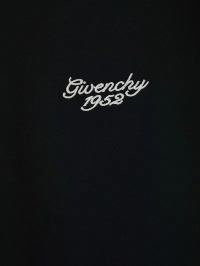 Shop Givenchy In Logo Bordado En El Frontal A Contraste