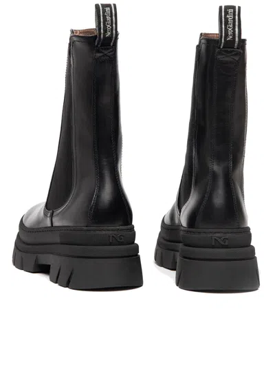 Nero Giardini Jiakarta Shoes In Black