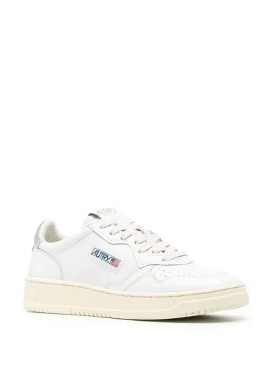 Autry Sneakers Medalist Low In Pelle Bianco Argento In White