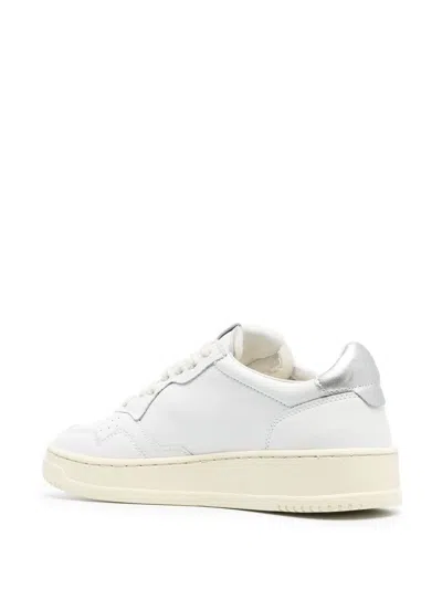 Autry Sneakers Medalist Low In Pelle Bianco Argento In White