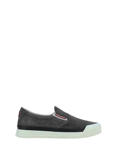 Shop Dsquared2 Sneakers In M004
