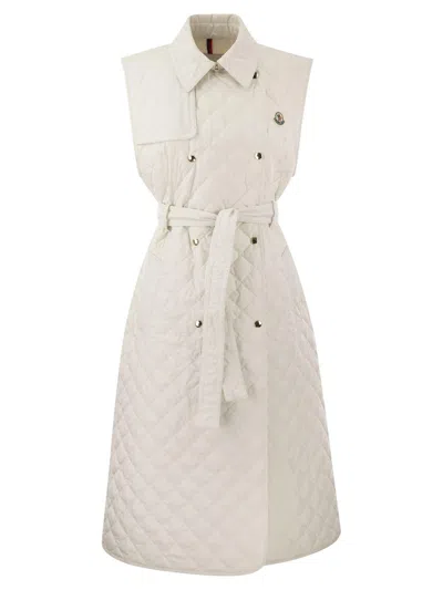 Shop Moncler Sleeveless Quilted Trench Coat In Bianco