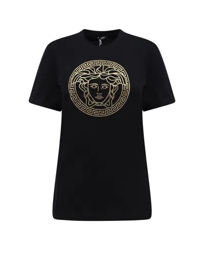 Shop Versace T-shirt In Nero
