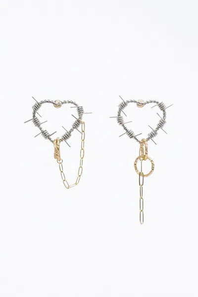 Videmus Omnia Infinity Heart Mixed Metal Mismatched Earrings In Silver/gold In Silver