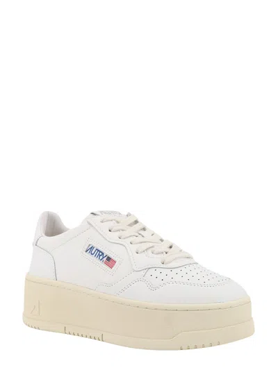 Shop Autry White Low Top Sneakers With Oversized Platform In Leather Woman