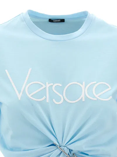 Shop Versace Logo Cotton Cropped T-shirt In Blue