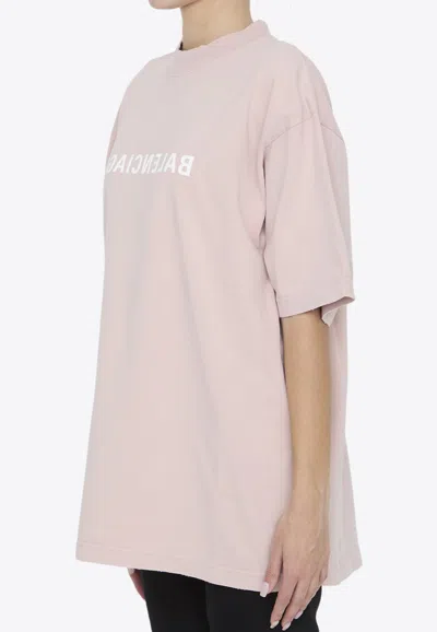 Shop Balenciaga Back Flip Logo T-shirt In Pink