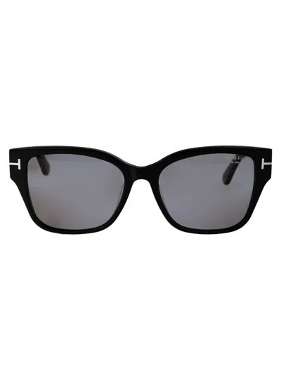 Tom Ford Nora 57mm Gradient Cat Eye Sunglasses In 01d Nero Lucido / Fumo Polar